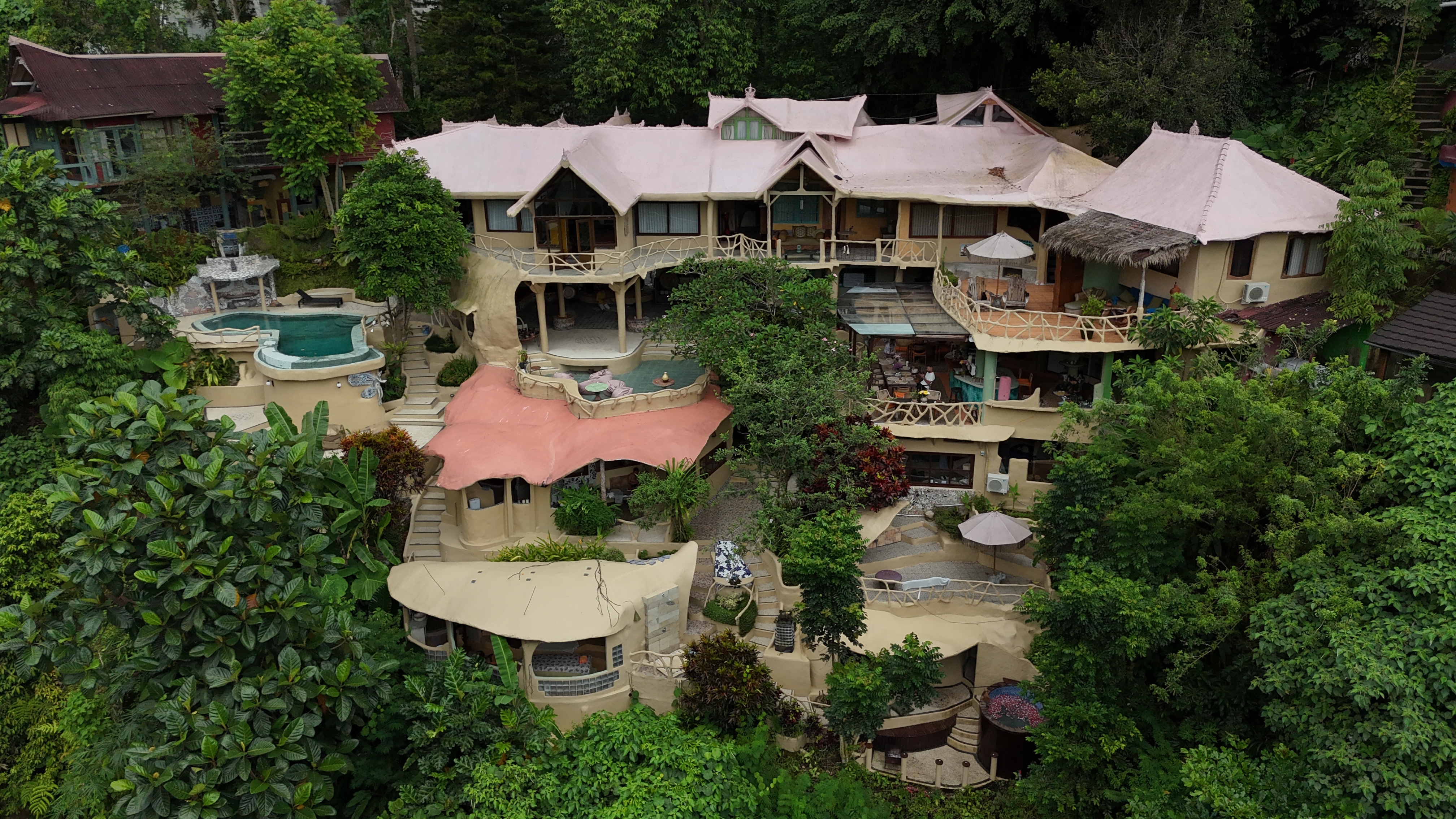 JUNGLE RETREAT
IN UBUD